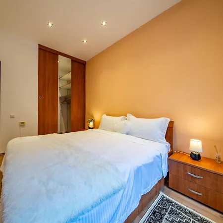 John Residence Apartment Brasov With Parking Option Exterior foto