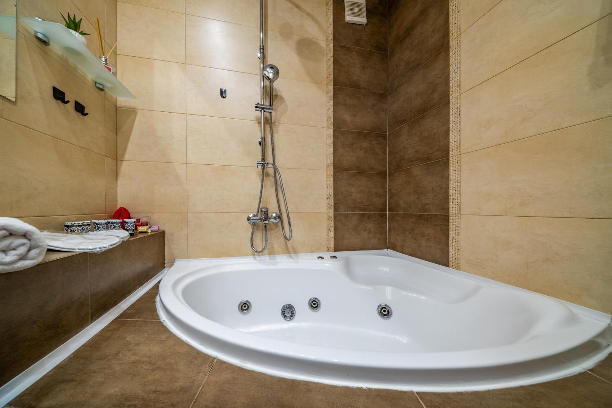 John With Parking Option Apartamento Braşov